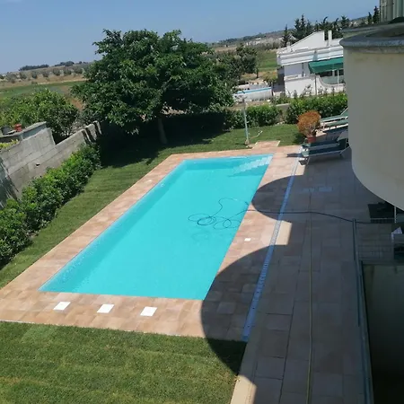 Il Santo - Restaurant & Swimming Pool أودجانو لا كييزا